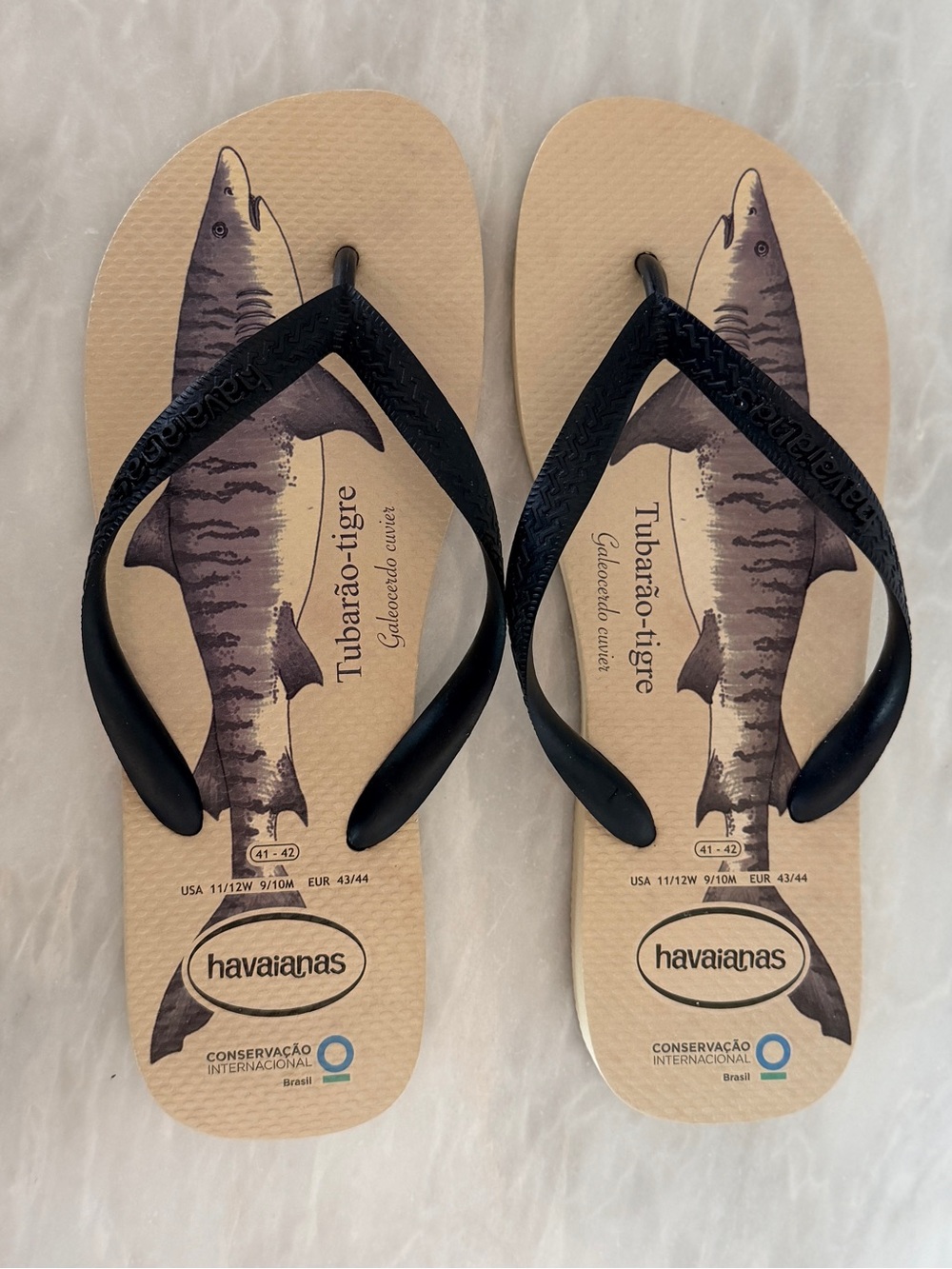 Havaianas TigerShark Conservation Internacional Flip Flops Men 11/12 Cream Black